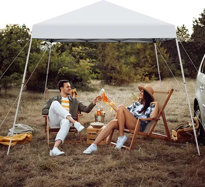 Produktbild von KOMFOTTEU Pavillon Faltbar, 2.35x2.35m Gartenpavillon höhenverstellbar, Faltpavillon tragbar mit Aufbewahrungstasche, Gartenzelt Partyzelt Wasserdicht & Sonnenschutz (Weiß)