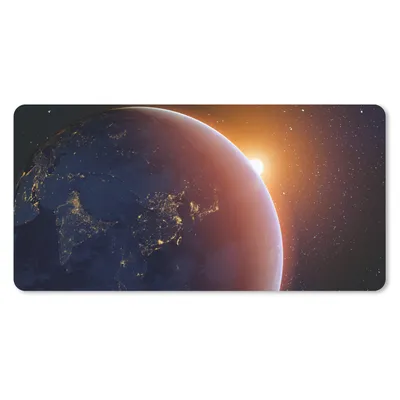 Produktbild von MuchoWow® Schreibtischunterlage Sonnenaufgang über der Erde 80x40 cm - XXL Mauspad - Gaming Mauspad