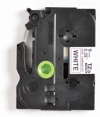 Productafbeelding van Brother TZe-Tape TZe-N221, labelband, bandbreedte: 9 mm