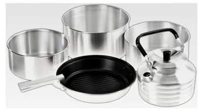 Produktbild von Camping-Kochset aus Aluminium mit 3 Töpfen und 1 Bratpfanne sowie Wasserkessel und Griff