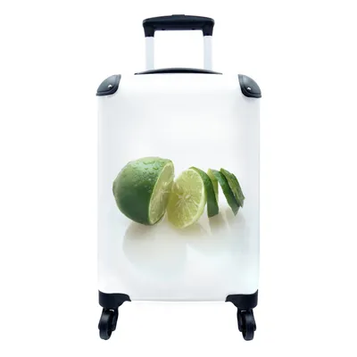 Produktbild von MuchoWow® Koffer Handgepäck Trolley Rollkoffer Kleine Reisekoffer mit 4 Rollen - Limette mit Spiralhaut auf weißem Hintergrund - Cabin Size < 55x40x23 cm & 55x40x20 cm - Fotokoffer - Kabinenkoffer - Boardgepäck - Reise-Box - Reisekoffer - Reisegepäck - Koffer mit Bild - Trolley für Kinder