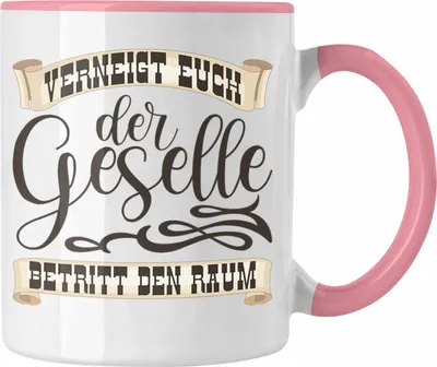 Produktbild von Trendation - Gesellenprüfung Bestanden Tasse Geschenk Geselle 2025 Bestandene Prüfungen Geschenkidee Handwerk Verneigt Euch Der Geselle (Rosa)
