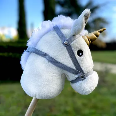Produktbild von Jabadabado Stecken-Einhorn aus Plüsch und Holz in weiss