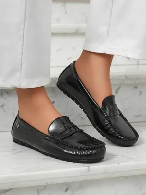 Produktbild von Damen Mokassins Cyra Nero aus lackiertem , klassischer italienischer Stil, Größe 37