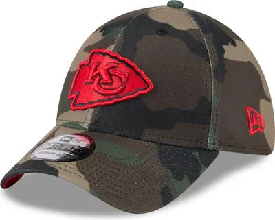 Produktbild von New Era 39Thirty Cap Salute to Service Kansas City Chiefs -