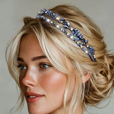Produktbild von Elegantes Haarschmuck mit funkelnden Kristallen für Hochzeiten