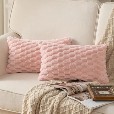 Produktbild von Set mit 2 rosa, superweichen, dekorativen Plüschkissenbezügen, 30 x 50 cm, aus Wollsamt, Kissenbezüge, Sofakissen, flauschige Dekokissen für Couch, Sofa, Bett, Wohnzimmer