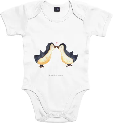 Produktbild von Mr. & Mrs. Panda Strampler Baby Pinguin Liebe 3. - 6. Monat - Heather Grey - Geschenk, babykleidung body, Geschenkidee, Hochzeitstag, Vertraut, Freundin, Babybody, Love