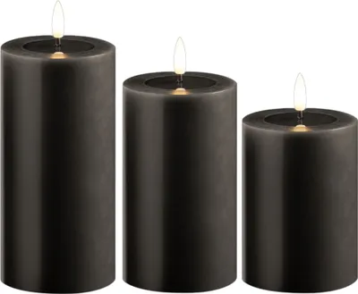 Produktbild von 3er Set Led Kerzen flackernde Flamme mit Echtwachspiegel grau 7,5cm ø 1x 15 cm, 1x12,5 cm, 1x10 cm Höhe, LED Kerzen mit Timerfunktion, 2 AA Batterien nötig, LED Echtwachs Stumpenkerzen grau