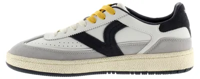 Produktbild von Sneakers aus Leder