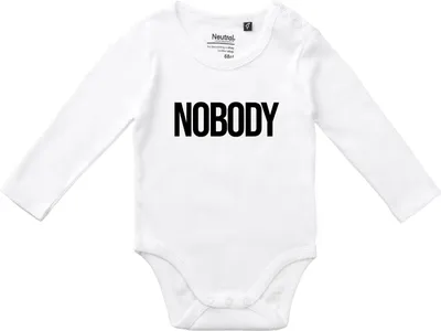 Produktbild von Huuraa Baby Body Nobody Schriftzug 80 White  Baumwolle Fairtrade Langarmbody Geschenkidee