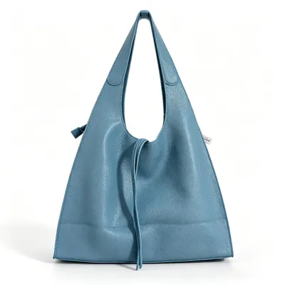 Produktbild von Shopper aus Kunstleder mit herausnehmbarer Innentasche – Jeansblau