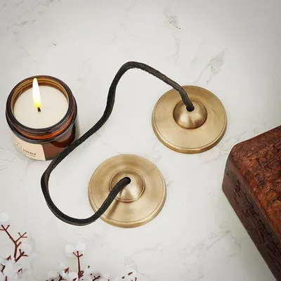 Produktbild von Famanu Tingsha Becken - Traditionelles Tibetisches Design für Meditation und Yoga