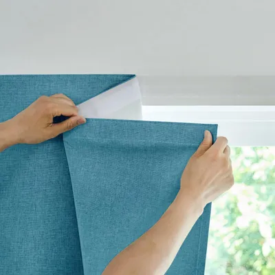 Immagine prodotto di Tenda oscurante autoadesiva, 100% opaca, dimensioni 203 x 87 cm