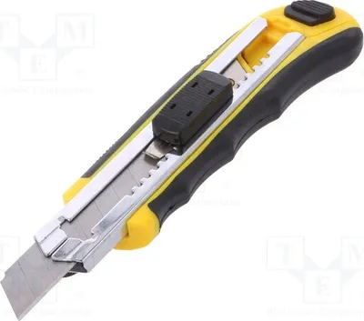 Immagine prodotto di 1 coltello, lama da 18 mm. Materiale del manico: Elastollan 908. Lame e coltelli