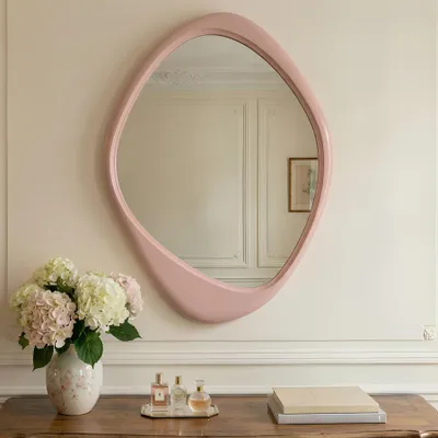 Produktbild von riess-ambiente Asymmetrischer Wandspiegel ORGANIC 90cm rosa Polyurethan flexibel aufhängbar
