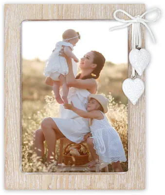 Produktbild von Holz-Portraitrahmen mit Herz-Applikation Natur 15x20 cm ZEP Ellen NL568N