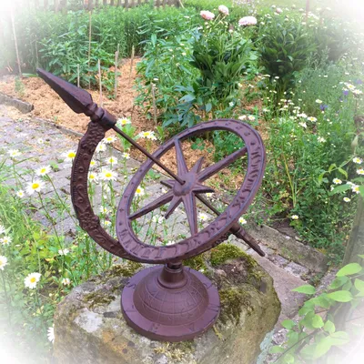 Produktbild von Sonnenuhr Garten Dekoration Terrasse, Pfeilerfiguren - Gartenuhr im Landhausstil