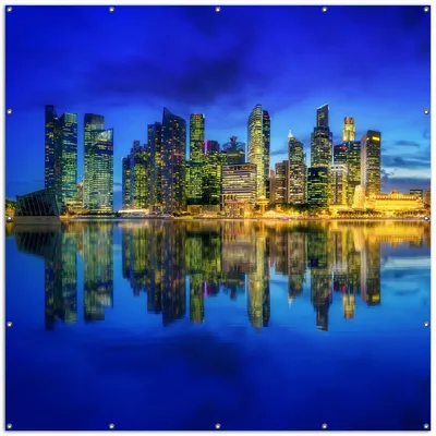 Produktbild von Wallario XXL Outdoor-Poster für Garten oder Balkon, Motiv Skyline von Singapur in der Abenddämmerung, in ca. 200 x 200 cm