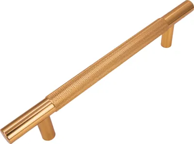 Produktbild von Eleganter goldener Möbelgriff aus Aluminium mit mattem Finish, 160 mm Abstand für Schränke und Schubladen, Modell Bellezza, ideal für moderne und klassische Innenräume.