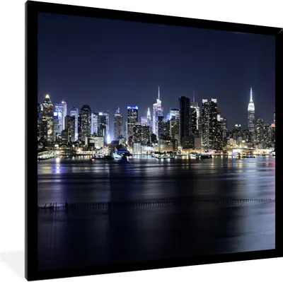Produktbild von MuchoWow® Gerahmtes Poster New York - Licht - Skyline 40x40 cm - Poster mit Schwarzem Bilderrahmen Wandposter Rahmen Foto Bilder - Mit Rahmen - Wanddekoration Schlafzimmer