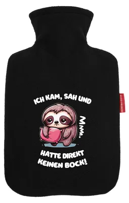 Produktbild von Huuraa Wärmflasche Kam sah und direkt keinen Bock Faultier 1,8 Liter Black Classic Veloursbezug Bettflasche Geschenkidee
