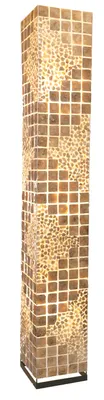 Zdjęcie produktu dla Lampa stojąca, ręcznie wykonana na Bali z naturalnych materiałów, capiz / masa perłowa – model Muna, złota, włókno szklane, plasterki muszli, metal, 151 × 22 × 22 cm, lampy stojące