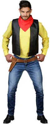 Herrenmodell trägt das Lucky-Luke-Kostüm mit gelbem Oberteil, schwarzer Weste, rotem Halstuch und braunem Holster.