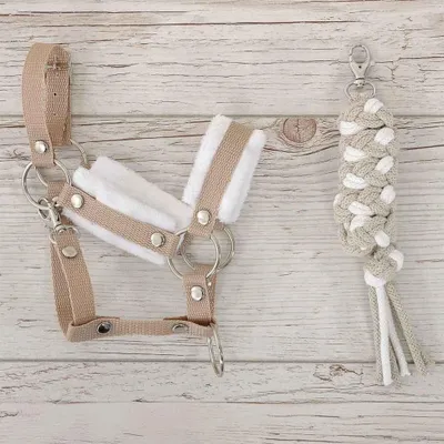 Produktbild von Hobby Horse Set: A3 Halfter mit weißem Fell + Seilleine - Weiß und Beige