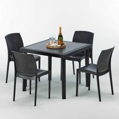 Produktbild von Schwarz Quadratisch Tisch und 4 Stühle Farbiges Polypropylen-Außenmastenset Grand Soleil Boheme Passion - Schwarz