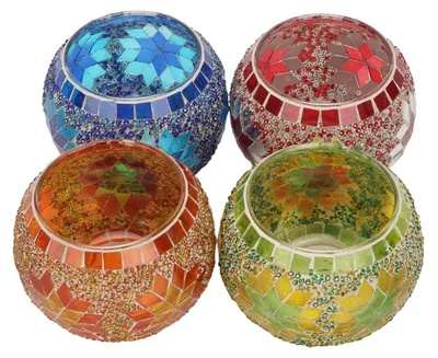 Produktbild von 4 Vintage-Kerzenhalter aus Glas – Romantische Dekoration für Zuhause