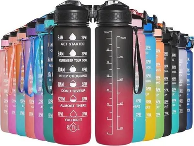 Productafbeelding van Famanu waterfles 1 liter met drinkrietje en tijdsaanduiding - Lekvrij en ideaal voor sport en fitness