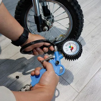 Immagine prodotto di Manometro per pneumatici 3 in 1, 12 bar / 170 PSI per auto, biciclette e camion