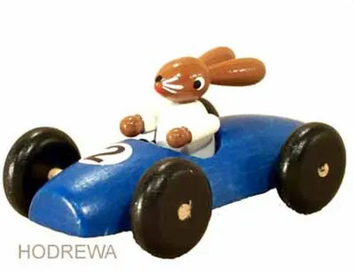 Zdjęcie produktu dla Dekoracja wielkanocna Samochód wyścigowy z królikiem, niebieski, szer. x wys. 8 x 3 cm, NOWY