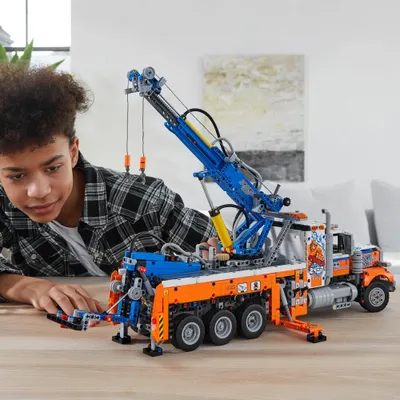 Obrázok produktu pre Stavebnica modelu LEGO Technic Od?ahova? nákladných áut 42128; postavte si klasický od?ahova? plný autentických prvkov; množstvo príležitostí na hru pre malých milovníkov stavania a techniky (2 017 dielikov)