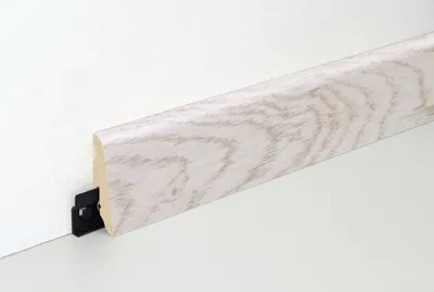 Produktbild von Neuhofer Fußleiste 240 cm 58 x 19 mm Eiche hell