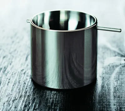 Produktbild von stelton CYLINDA-LINE Arne Jacobsen AJ Aschenbecher verschiedene Größen, Größe:klein