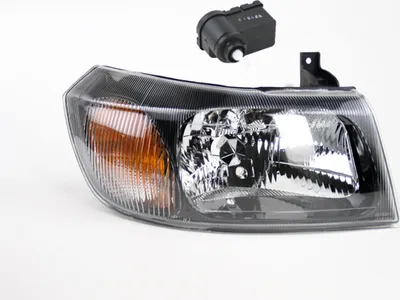 Produktbild von Johns, Scheinwerfer passend für Ford Transit 00 01/2000-05/2006 H4 Rechts m. Stellmotor 4047299 1435867 1063829 6C1113K198AA XS4X13K198AB YC1X13K198AA