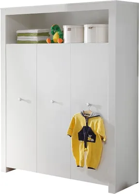 Imagen del producto de - Olivia - Armario - Blanco - Armario con 3 puertas, 1 compartimento abierto y 4 estantes. - (Ancho x Alto x Profundidad) 130 x 186 x 54 cm - Tiradores de color plateado