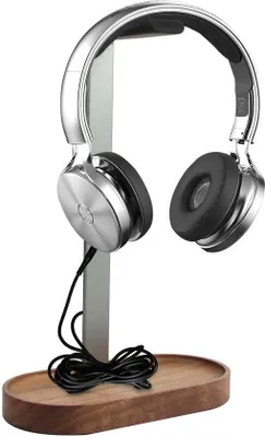 Image de Support élégant pour casque Unyqoos® en bois de noyer et en aluminium – Compartiment de rangement pour AirPods, clés et clés USB, idéal pour le bureau et le salon