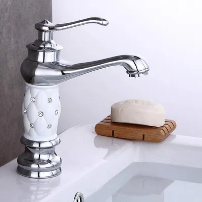 Obrázek produktu pro Retro baterie Koupelnové baterie Jednoduchá ruční umyvadlová baterie Elegantní design Mosazná baterie pro kuchyň Chromový keramický ventil