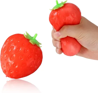 Productafbeelding van Aardbeienknijpspeeltjes - Set van 3 - Fruitig Friemelspeeltje