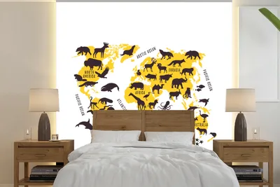 Produktbild von MuchoWow® Fototapete für Wohnzimmer oder Schlafzimmer Wandtapete Vinyl Motivtapete Weltkarte - Tiere - Gelb - 350x350 cm - Schlafzimmertapete