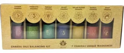 Productafbeelding van Een set van zeven essentiële oliën, elk voor een van de zeven chakra's, in een houten doos, 7 x 10 ml