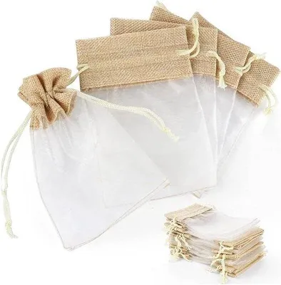 Produktbild von Famanu Organzabeutel Jute 10 x 15 cm - kleine Geschenkbeutel - Patchwork - Weiß