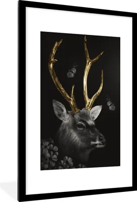 Produktbild von MuchoWow® MuchoWow® Gerahmtes Poster Hirsch - Schmetterling - Geweih - Gold 60x90 cm - Poster mit zchwarzem Bilderrahmen - Dekoration - Wandposter Wohnzimmer - Hochwertig