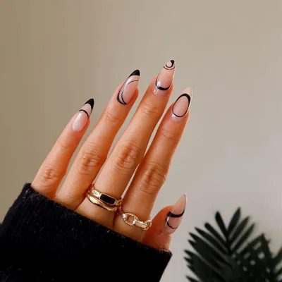 Image de 24 pcs. Ongles en amande striés Noir Ovale Nails artificiels, French Design