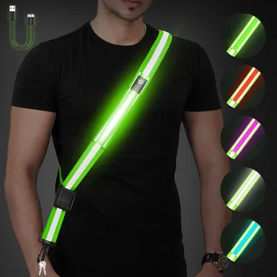 Productafbeelding van Reflecterende LED-sjerp - 5 kleuren - 3 standen - Oplaadbaar via USB-C - Verstelbaar - Wandelen en hardlopen