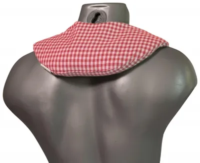 Produktbild von GIRAFFENLAND Traubenkern Nackenhörnchen rot-weiß 30x33 - Traubenkernkissen - Nackenkissen - Wärmekissen für Nacken