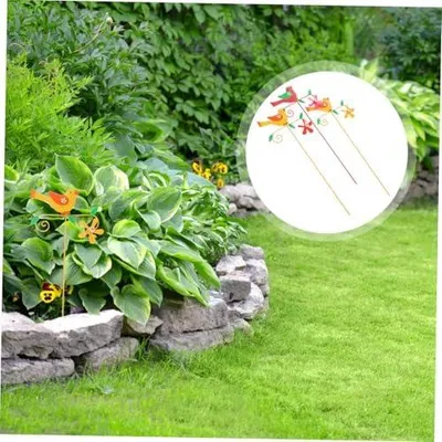 Immagine prodotto di 3 paletti decorativi in metallo con motivo di uccelli, ideali per il giardino e per decorazioni primaverili da esterno